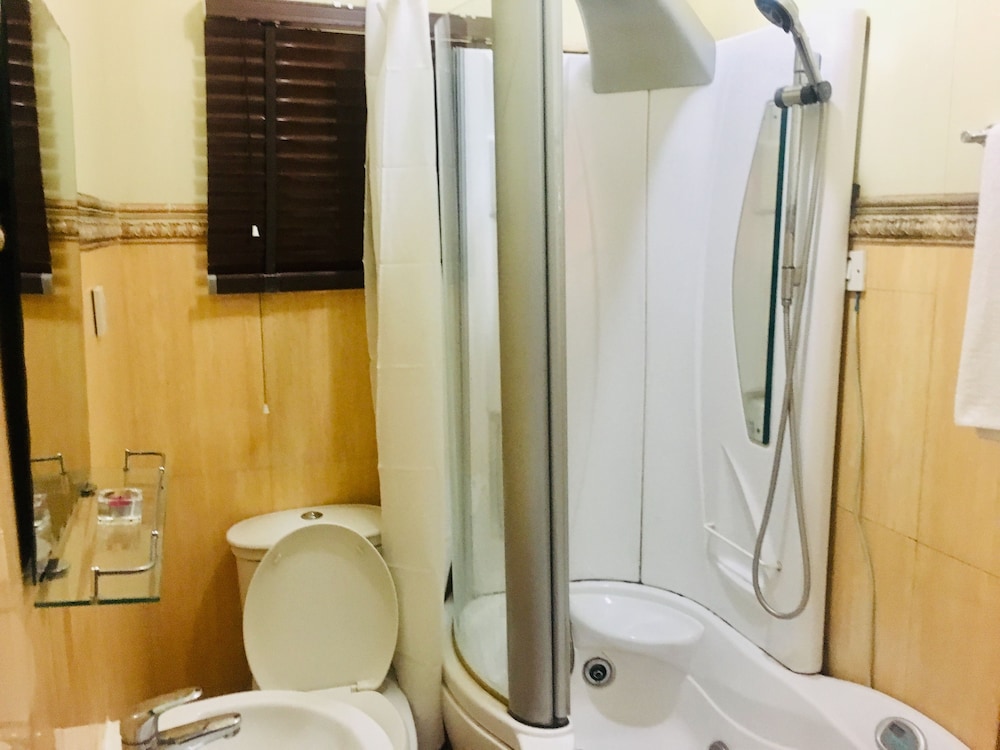 Topaz Luxury Suites & Apartments 40/40