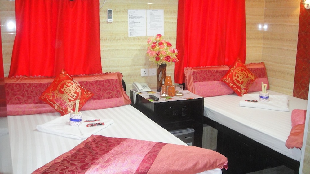 Philippine Hostel 11/45