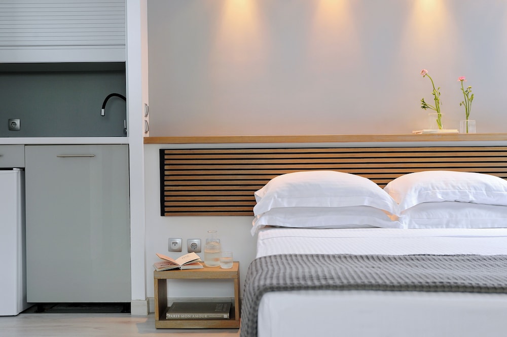 JUNIOR SUITE, STUDIO, QUEEN BED, MOUNTAIN VIEW, TERRACE