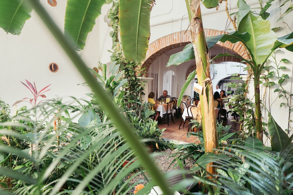 Alfiz Hotel Boutique 39/50
