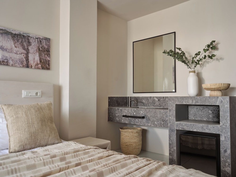 Ionian Hill Hotel 30/50