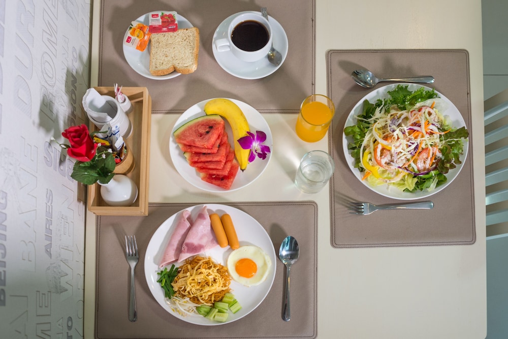 Alisa Room Service 37/48