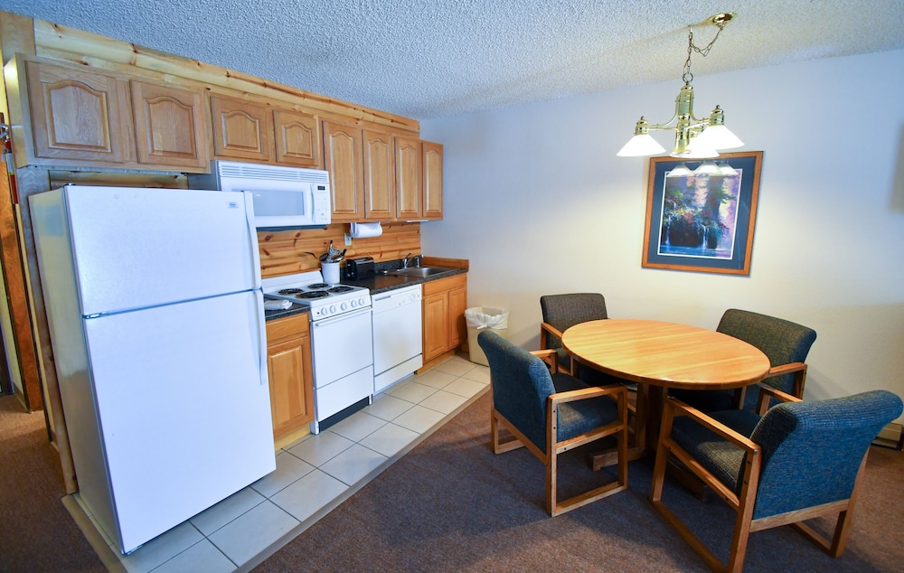 Inn at SilverCreek 46/75