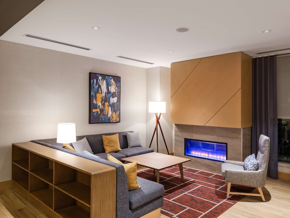 Hyatt Place Albany 8/29