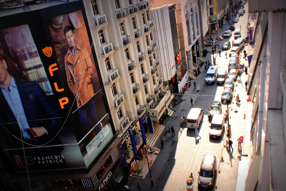 Hotel Buyuk Paris 3/50