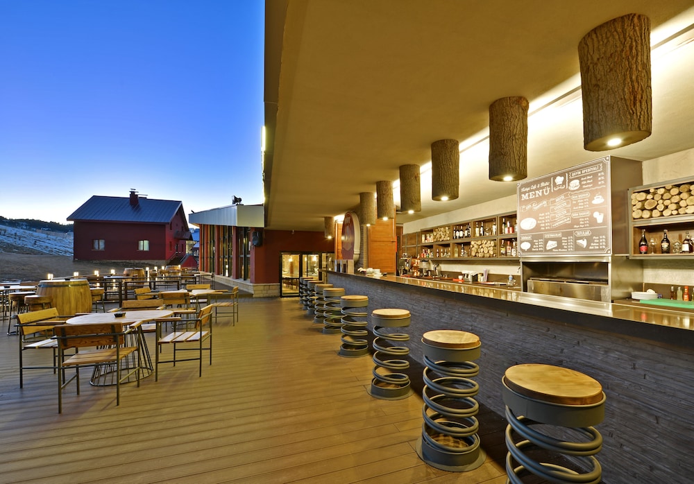 Karinna Convention And Spa 52/55