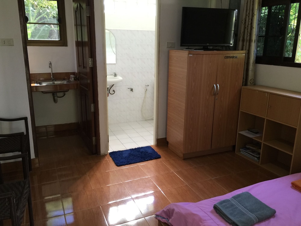 Lonely Beach Resort 36/50