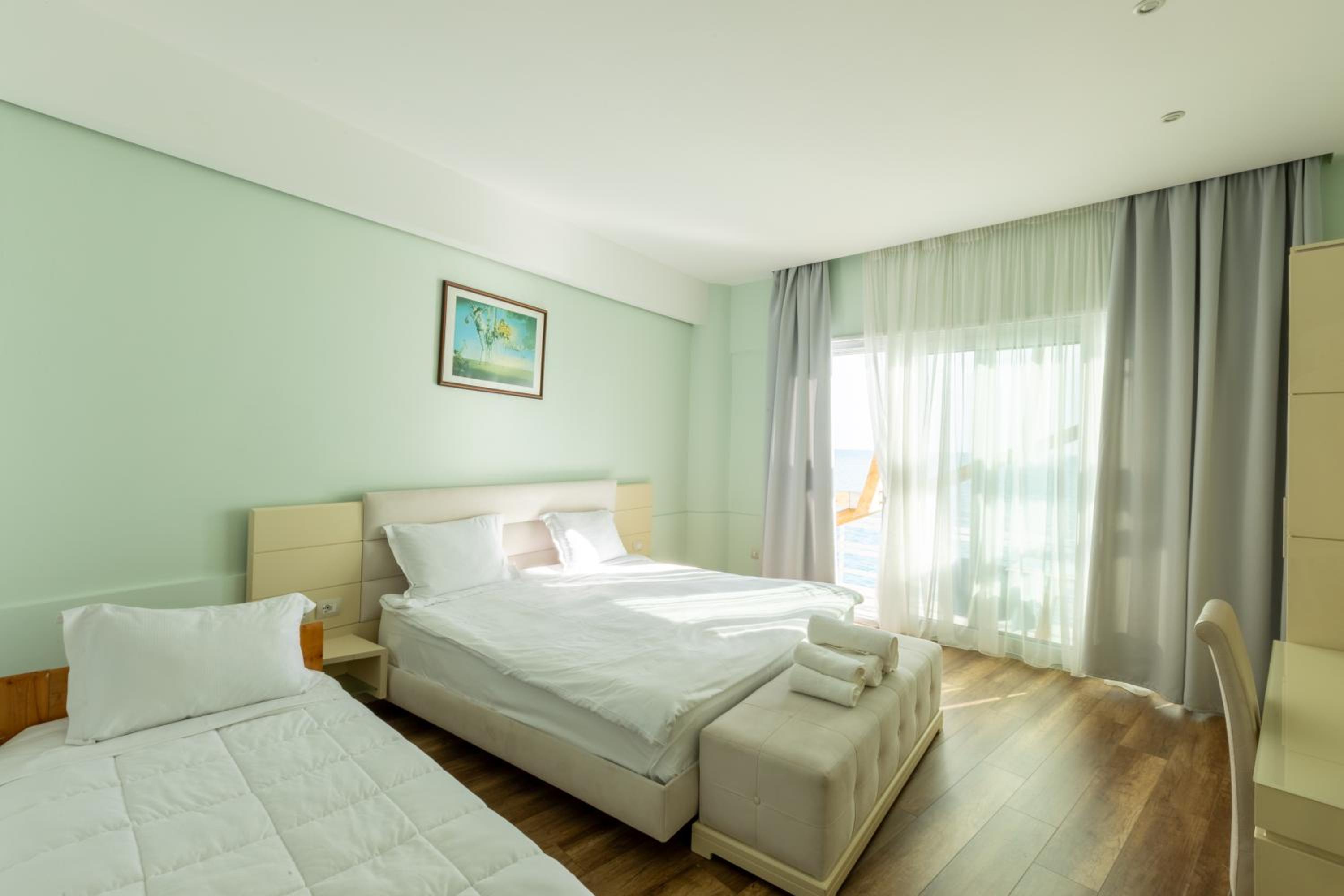 Ventus Harbor Hotel 3/26