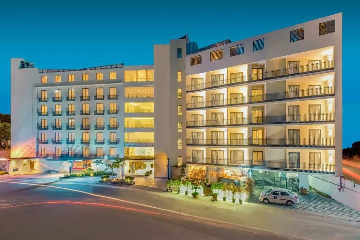Hotel Deccan Serai 2/34