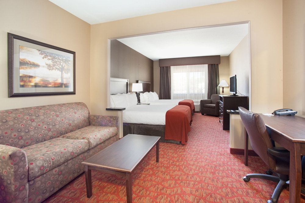 Holiday Inn Express Suites Moab 36/63