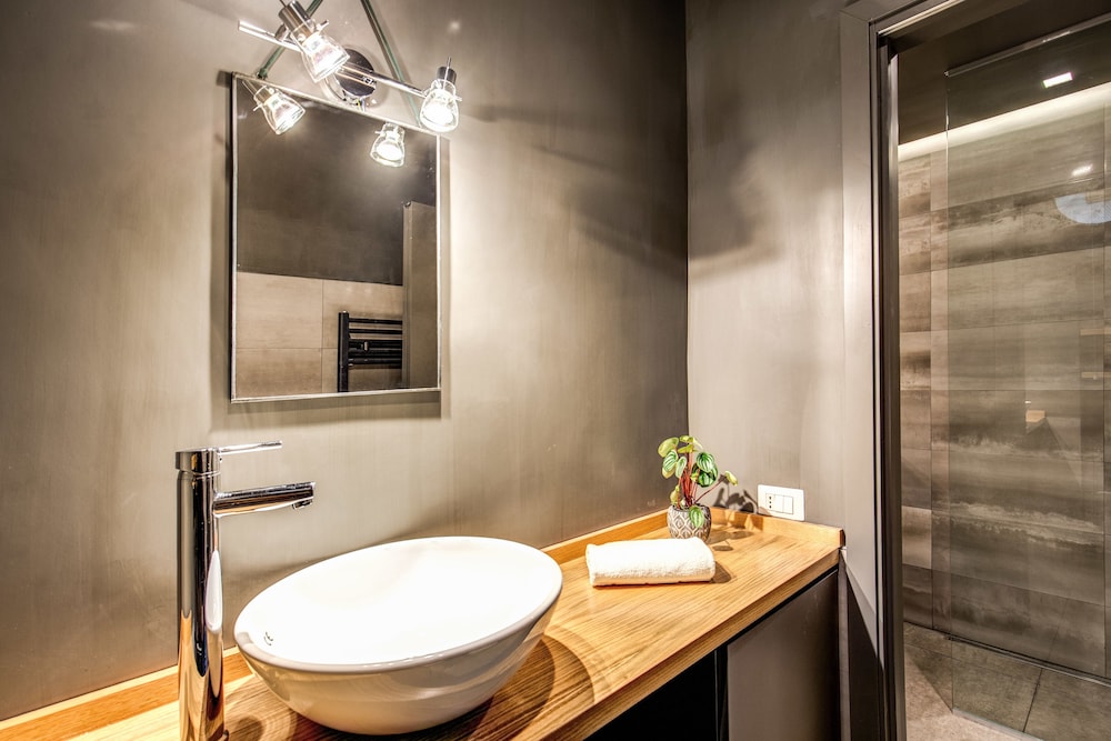 St Eligio Suite 18/21