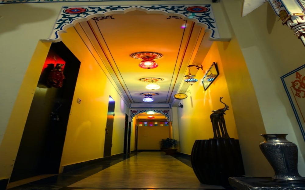 Nahar Singh Haveli 33/47