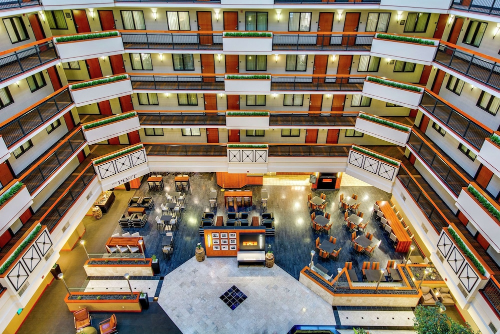 Embassy Suites Louisville East 13/73