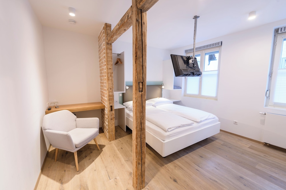 Hotel Garni Viktoria 6/18