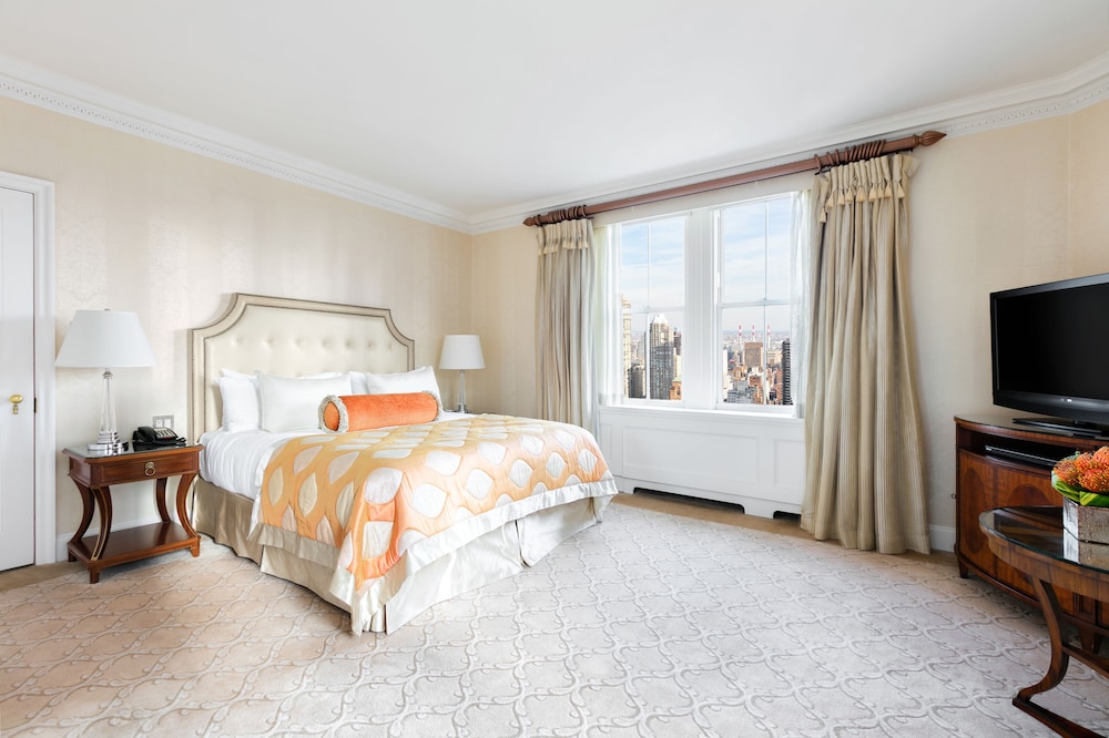PREMIER, SUITE, CITY VIEW