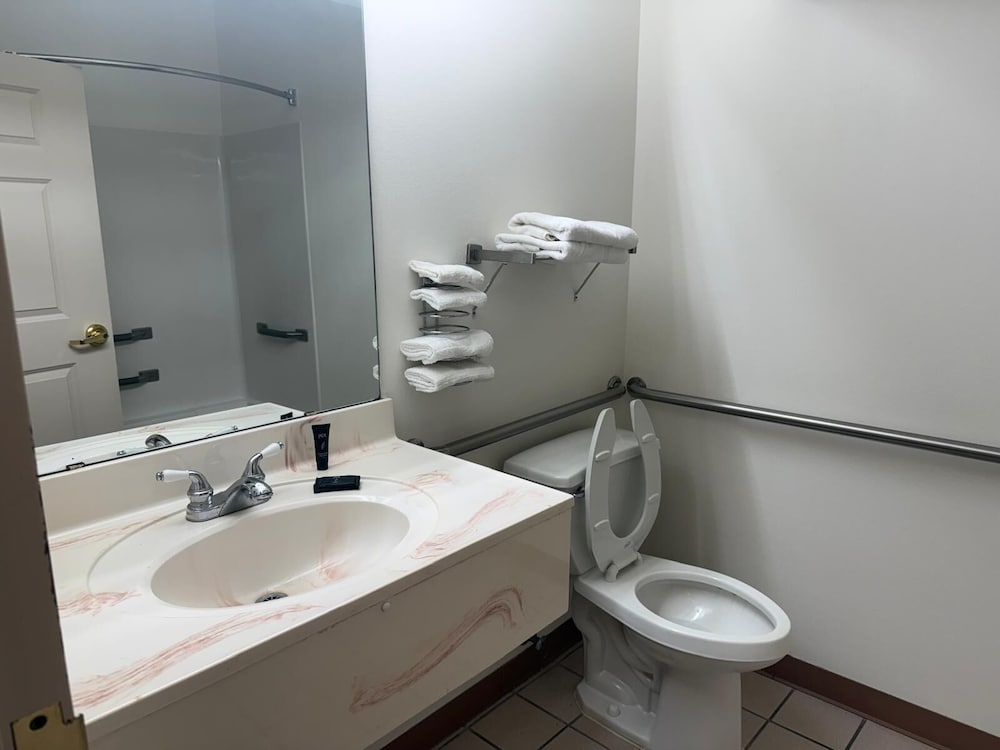 Regency Inn 57/59