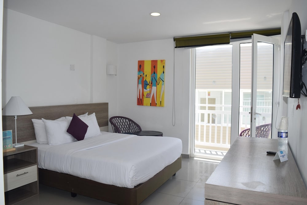 Decameron Maryland 8/50