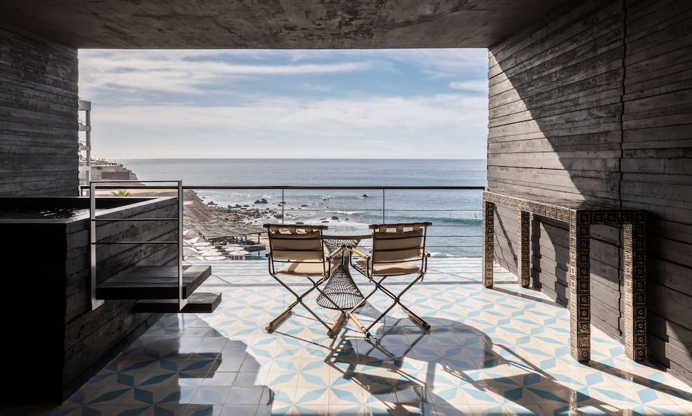 THE CAPE - A THOMPSON HOTEL 28/68