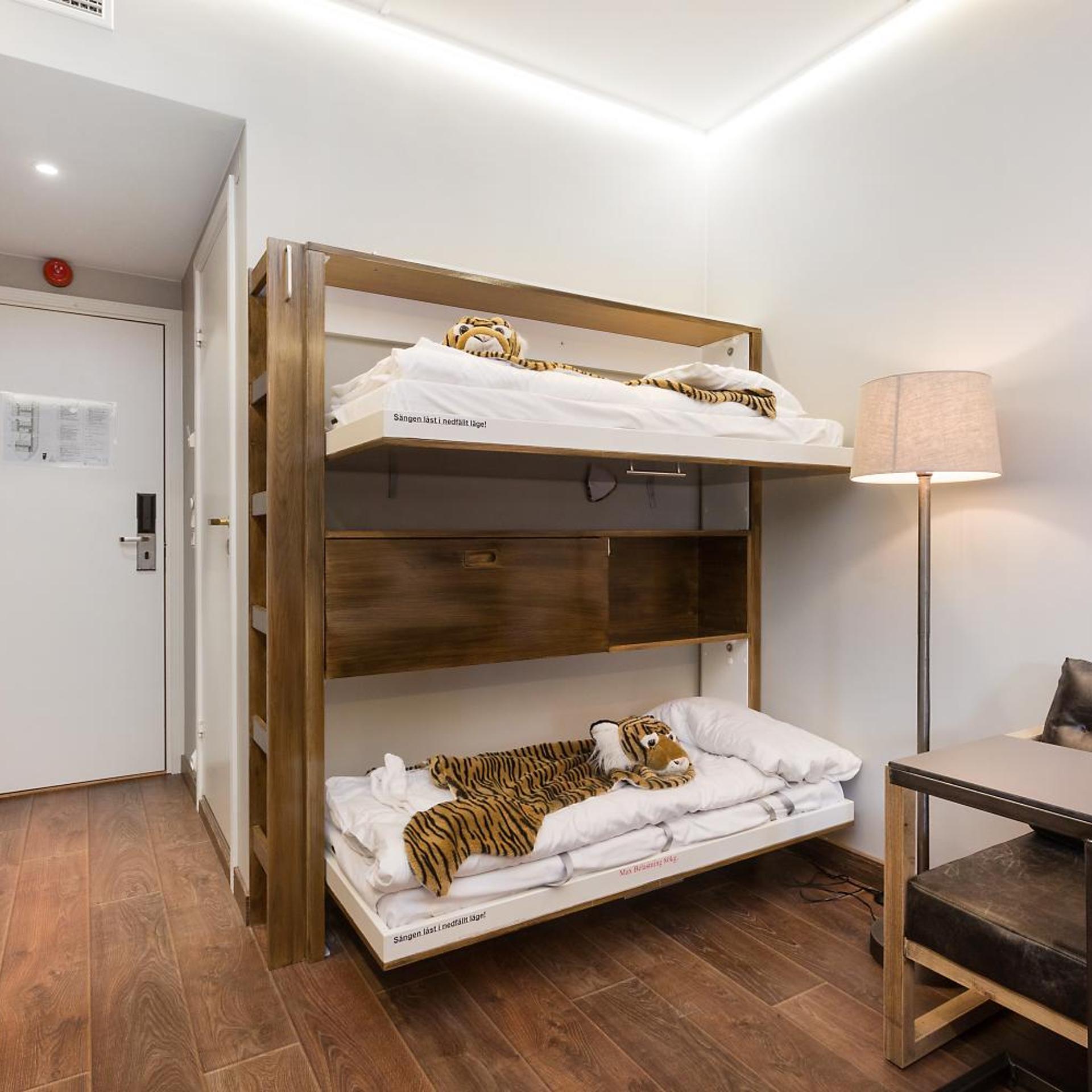Room, Bunk Bed