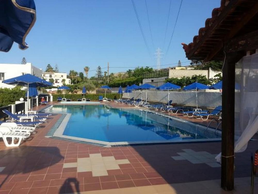 Dimitra Hotel 37/42
