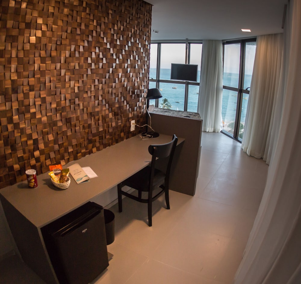 Acqua Suites 49/60