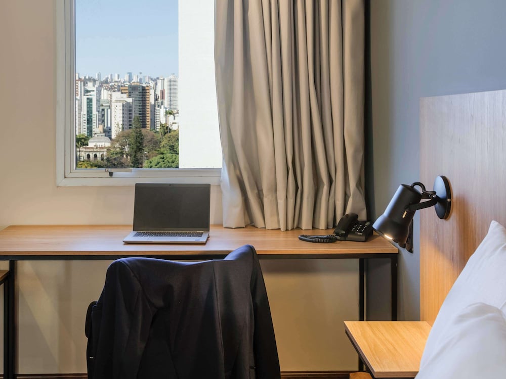 Ibis Belo Horizonte Liberdade 64/76