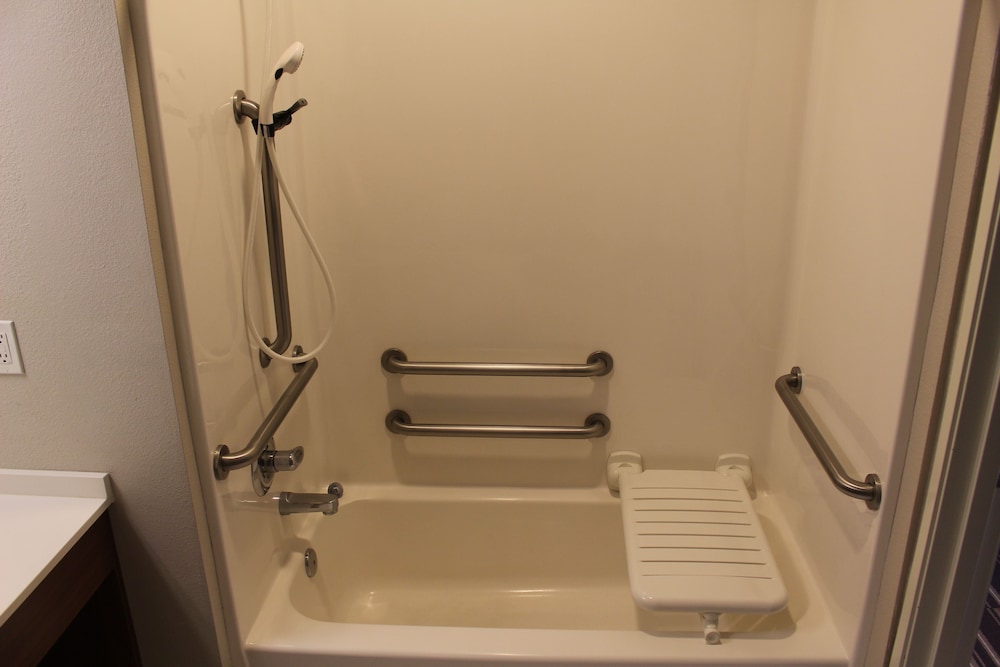 Microtel Inn And Suites By Wyndham Sweetwater 12/34