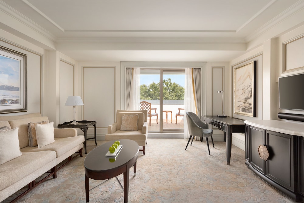Shangri La Bosphorus Istanbul 30/50