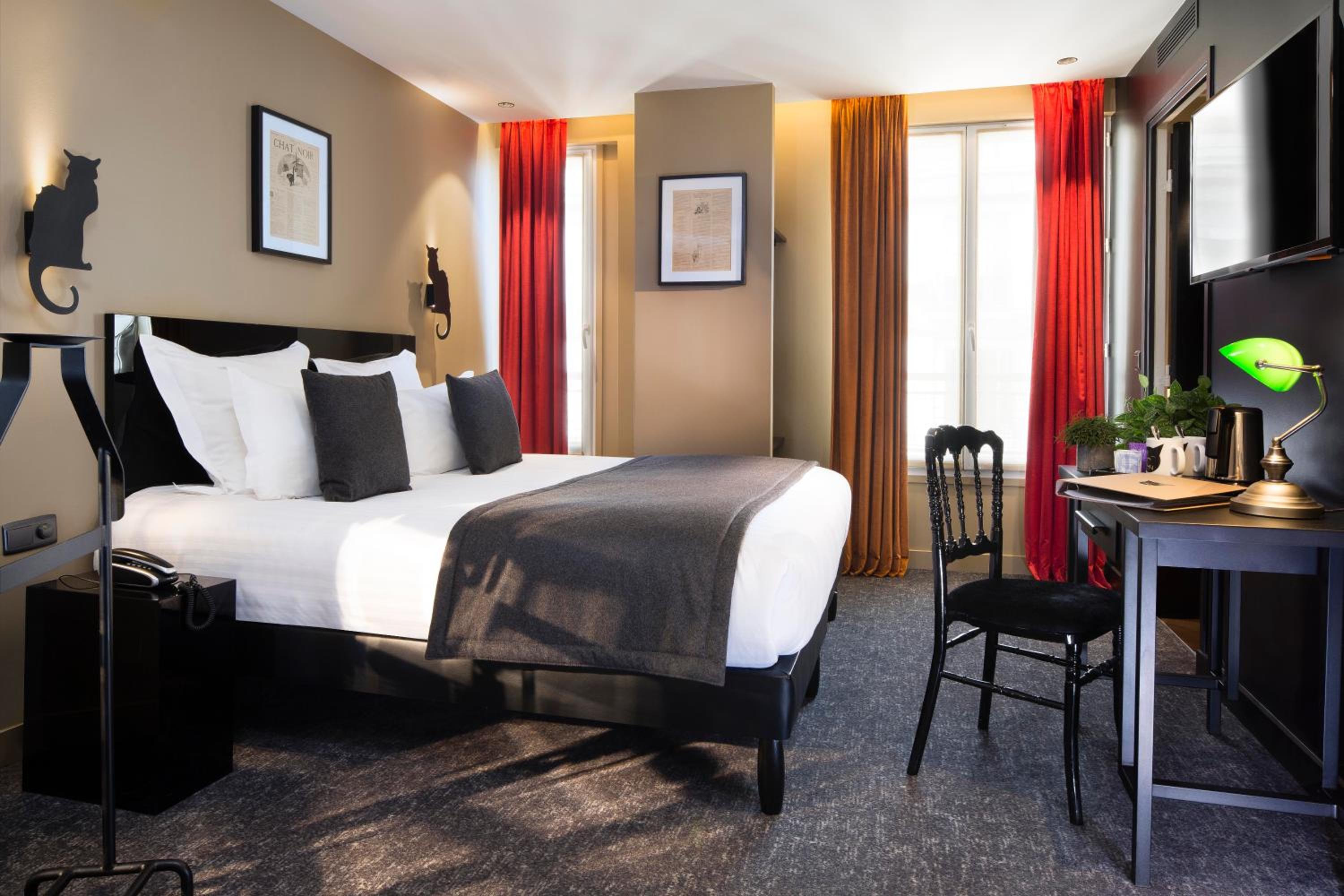 Adjoining, 2 Double Beds
