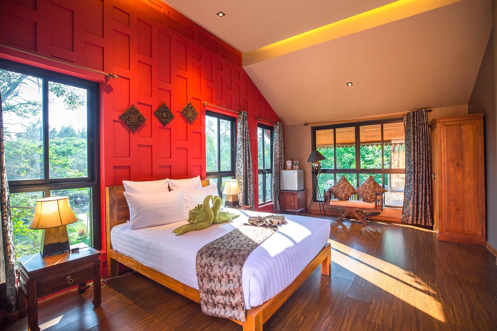 Thai, Deluxe, Queen Bed