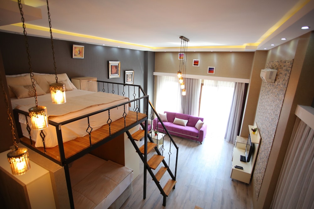 La Casa Suites 13/34
