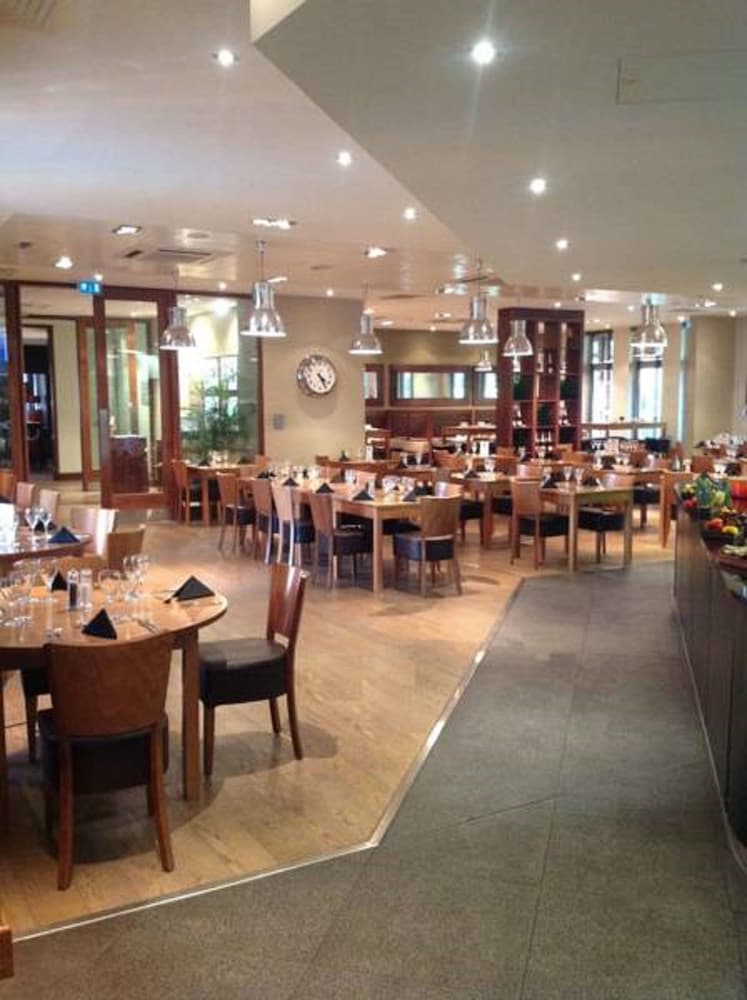 De Vere Horsley Estate 55/72