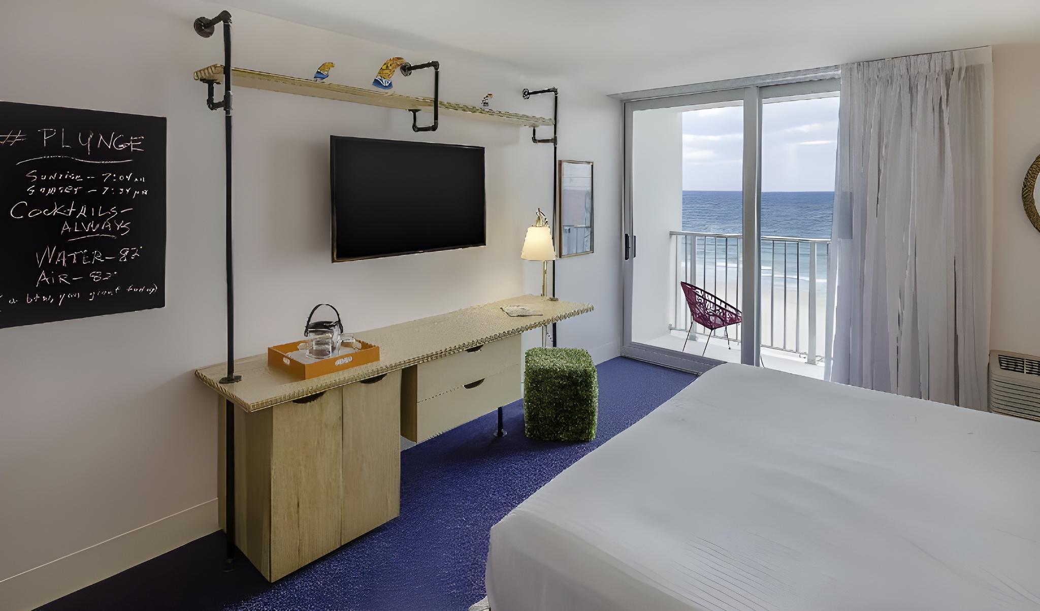 Room, Ocean Front
