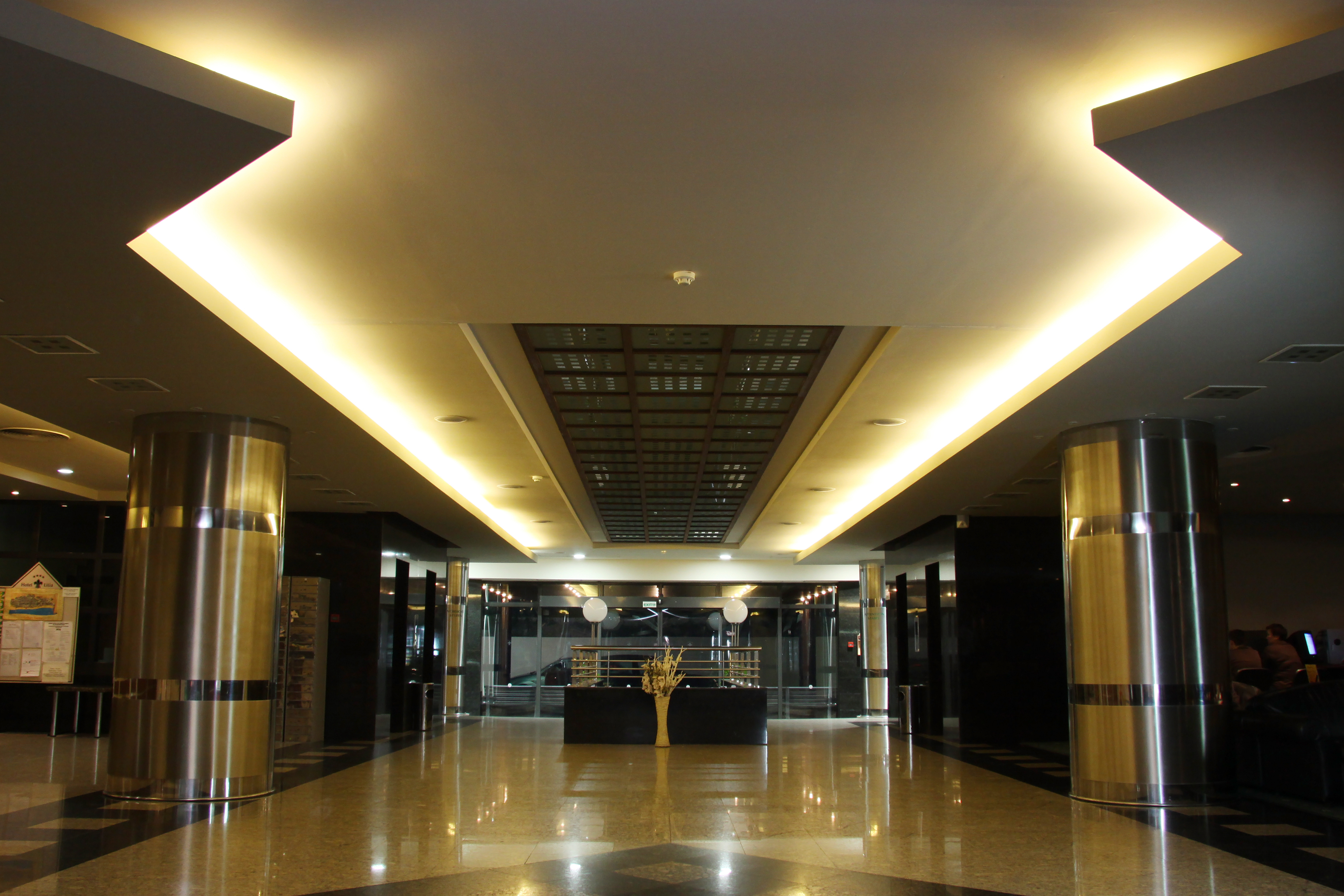 Lilia Hotel 8/40