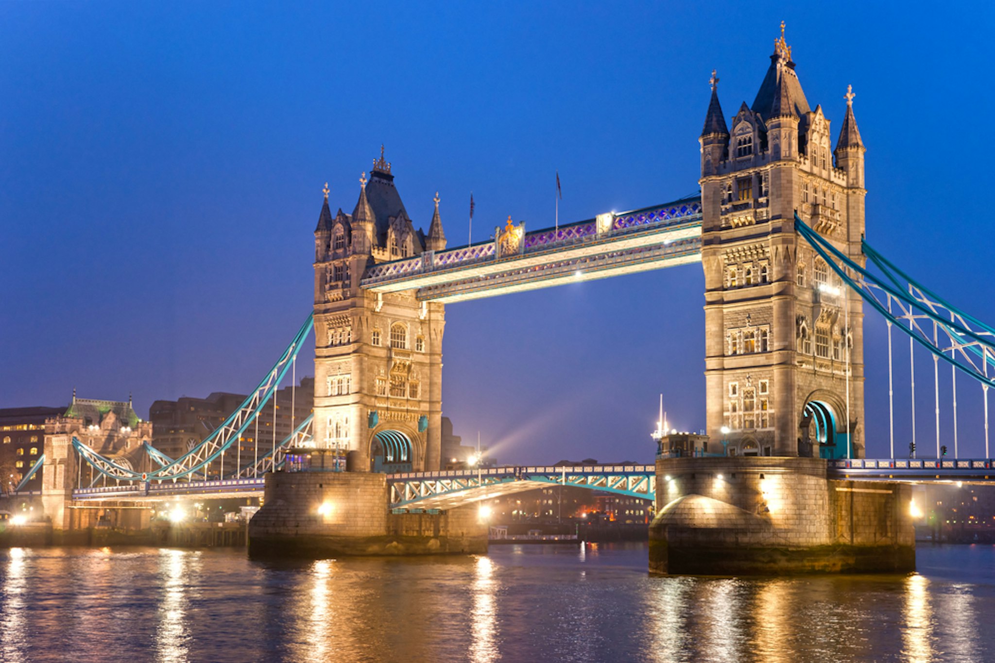 Leonardo Royal Hotel London Tower Bridge 35/38
