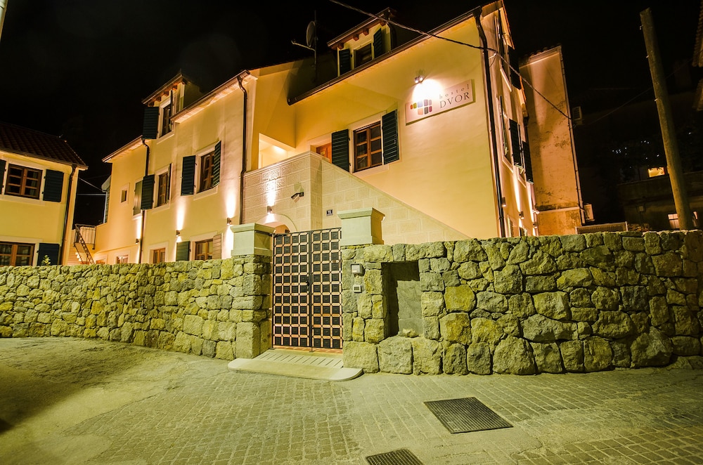 Hostel Dvor 28/44