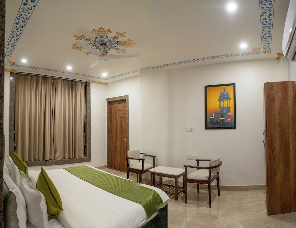 Pax Grand Blue Udaipur 25/50