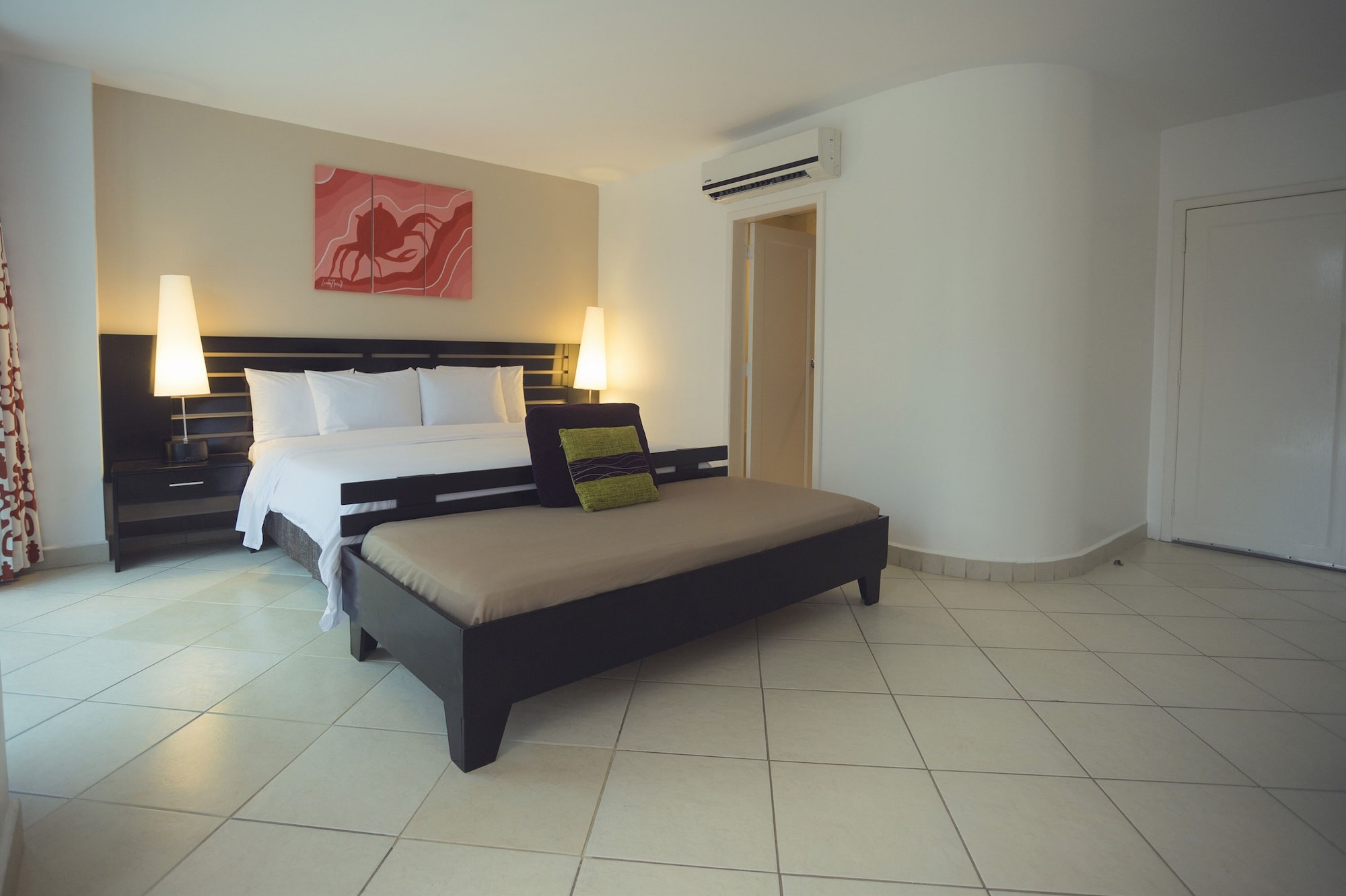Standard, Twin Beds