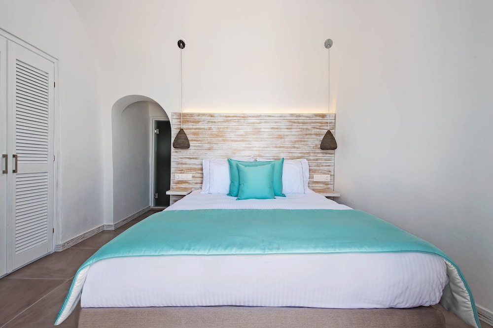 Athina Luxury Suites 24/62