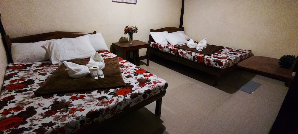 Novie Apos S Tourist Inn 23/50