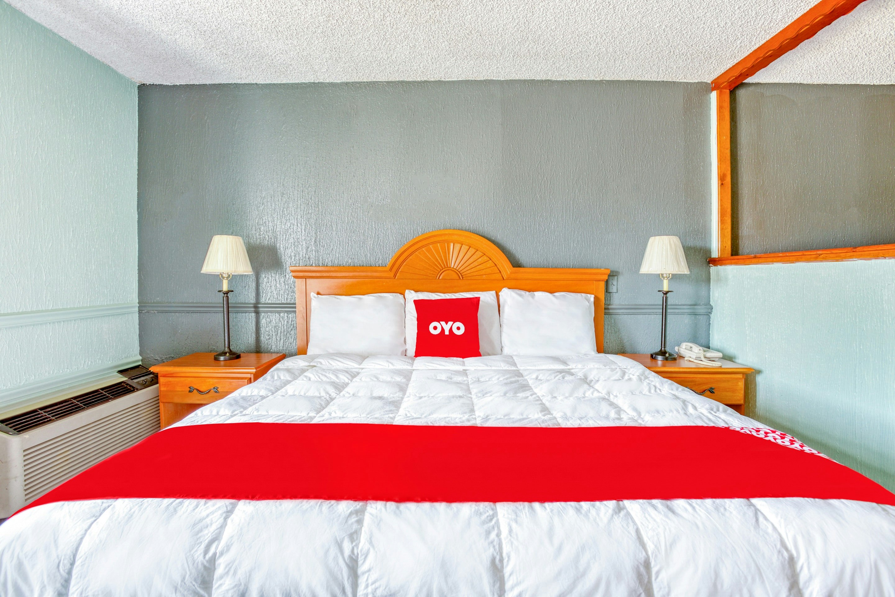 OYO Townhouse Tulsa Woodland Hills 12/30