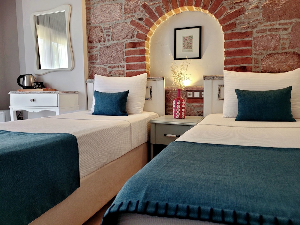 Cunda Rooms Butik Otel 21/25