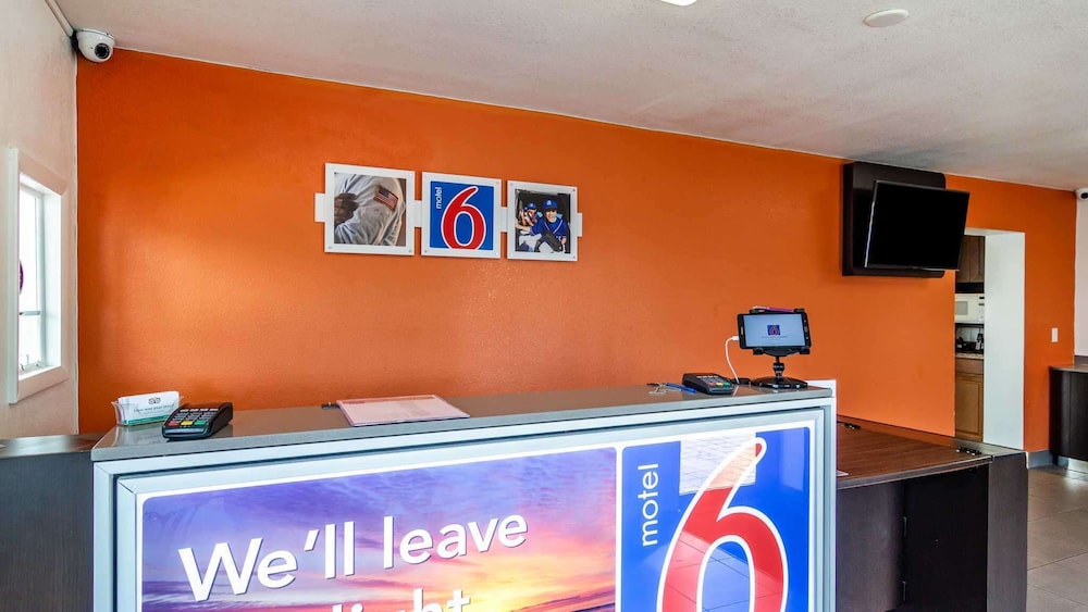 Lobby at Motel6 Brunswick, GA, BRUNSWICK - GA