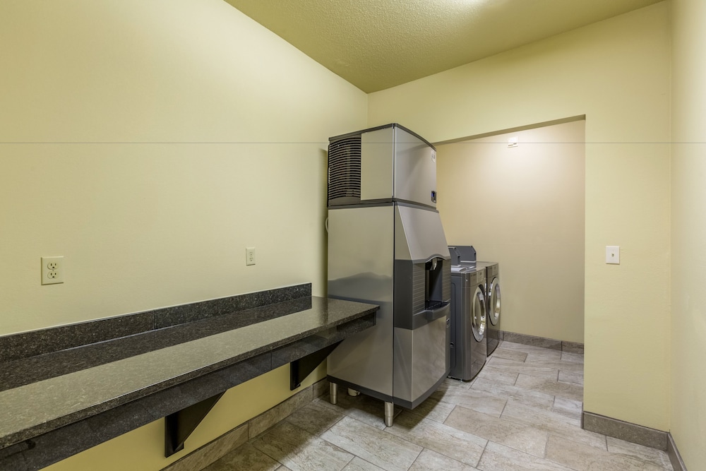 Cobblestone Inn & Suites Merrill 29/50