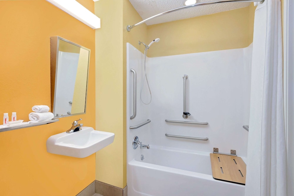 Microtel Inn & Suites by Wyndham Princeton 27/27