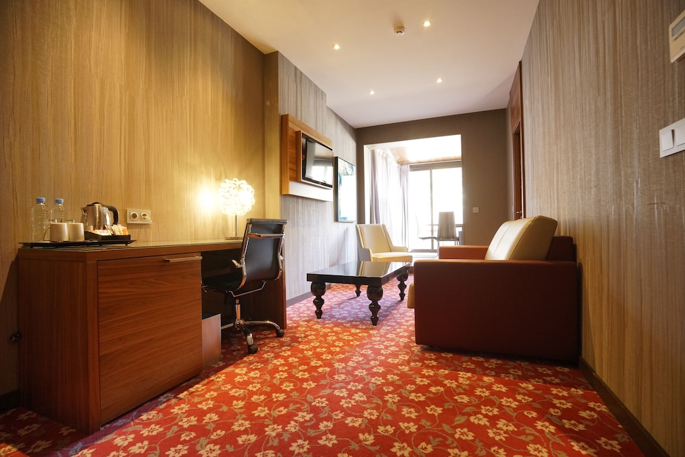 Az Hotel Kouba 37/48