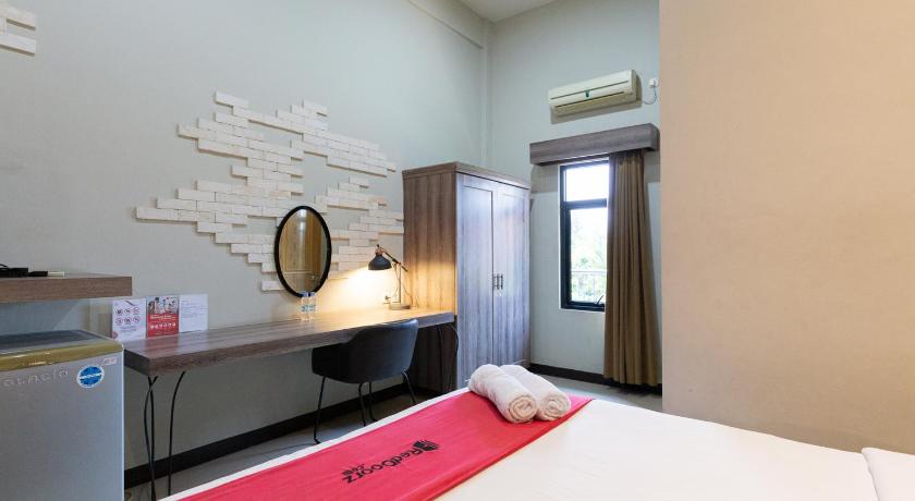 Reddoorz Plus Near Mall Slipi Jaya 30/50