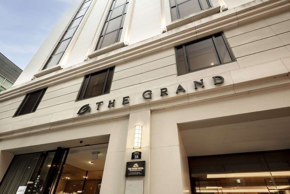 The Grand Hotel Myeongdong 2/60