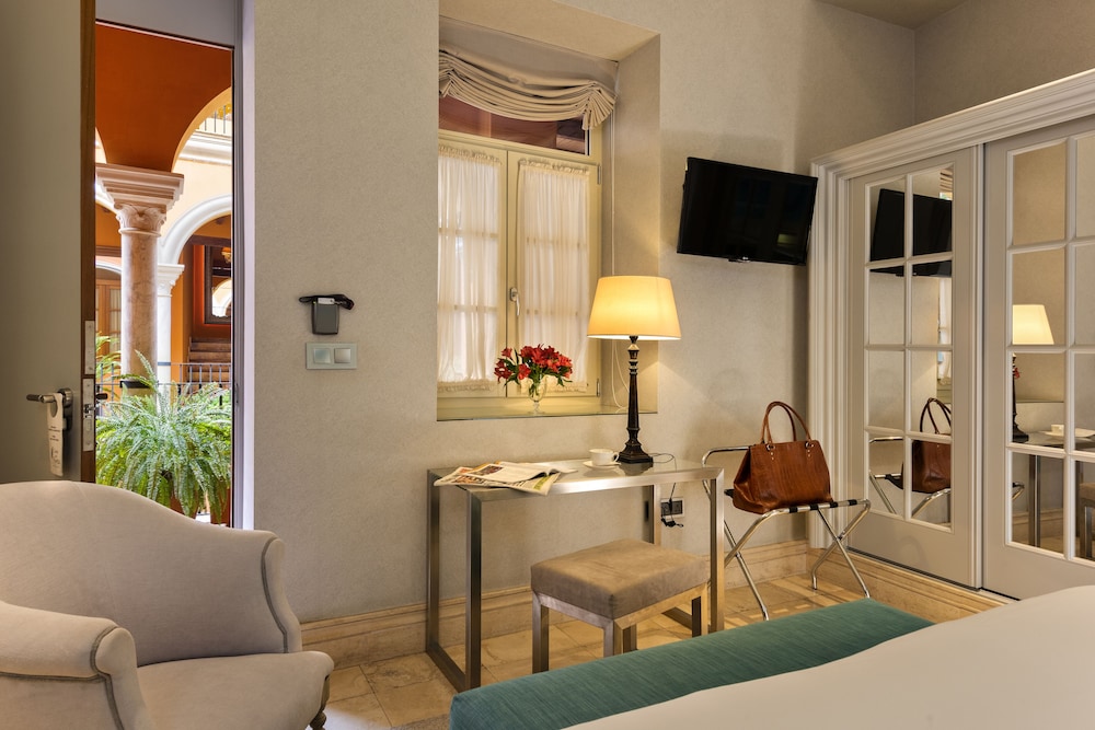 Hotel Casa del Poeta 27/45