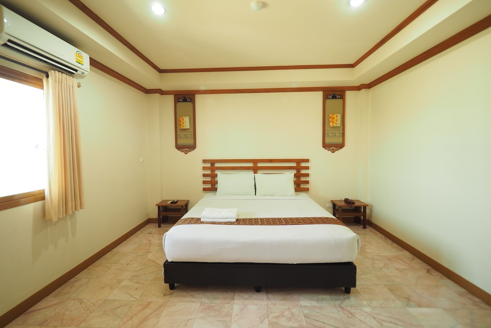 Amorn Sukhothai Hotel 16/32